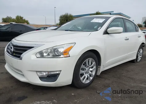 2015 Nissan Altima 2.5 S from USA, damaged, VIN 1N4AL3AP5FC452029